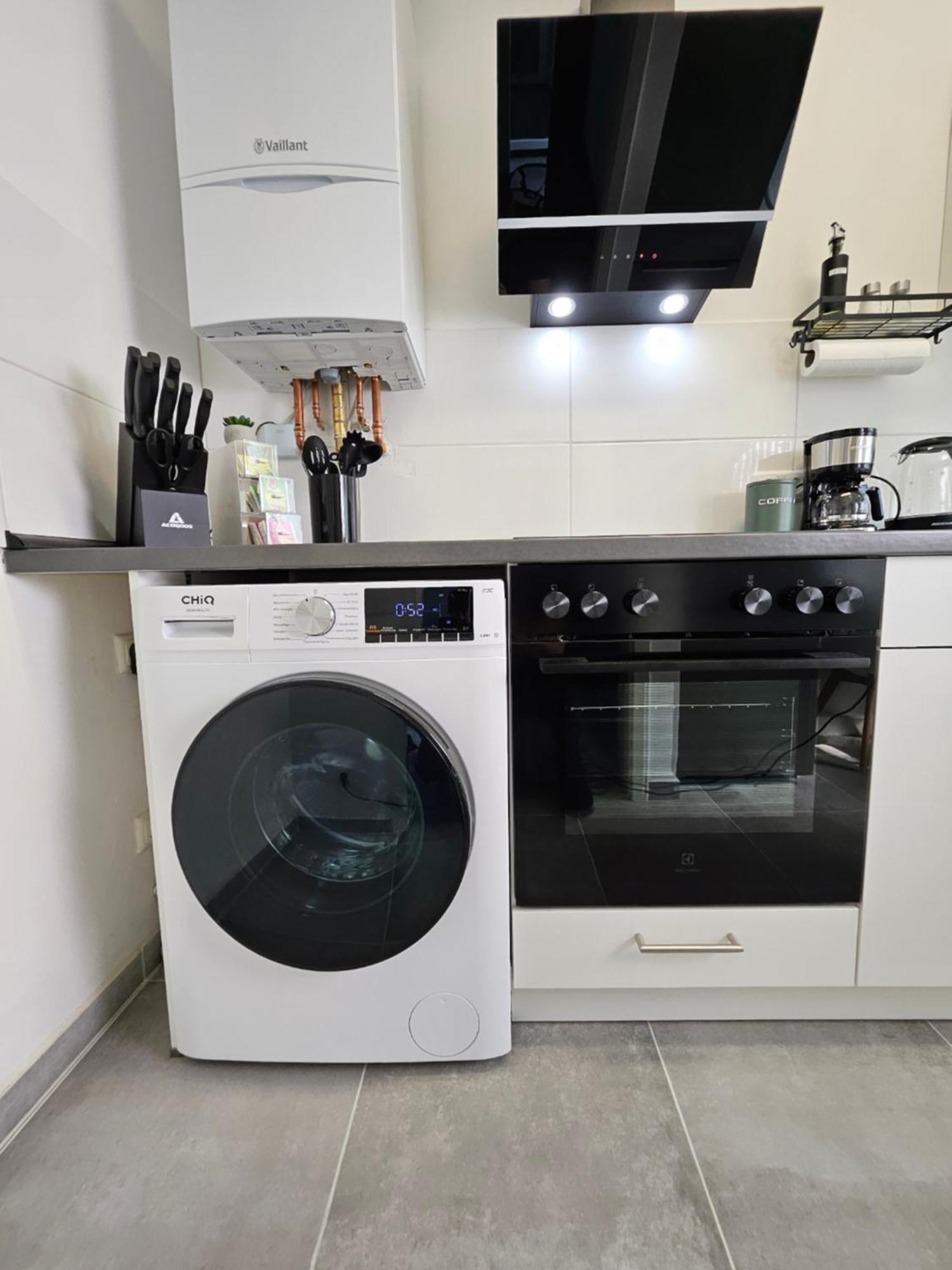 מוארס Modern Homes - Voll Ausgestatte Wohnung - Balkon - Hotelbetten - 4K Tv - Wlan מראה חיצוני תמונה