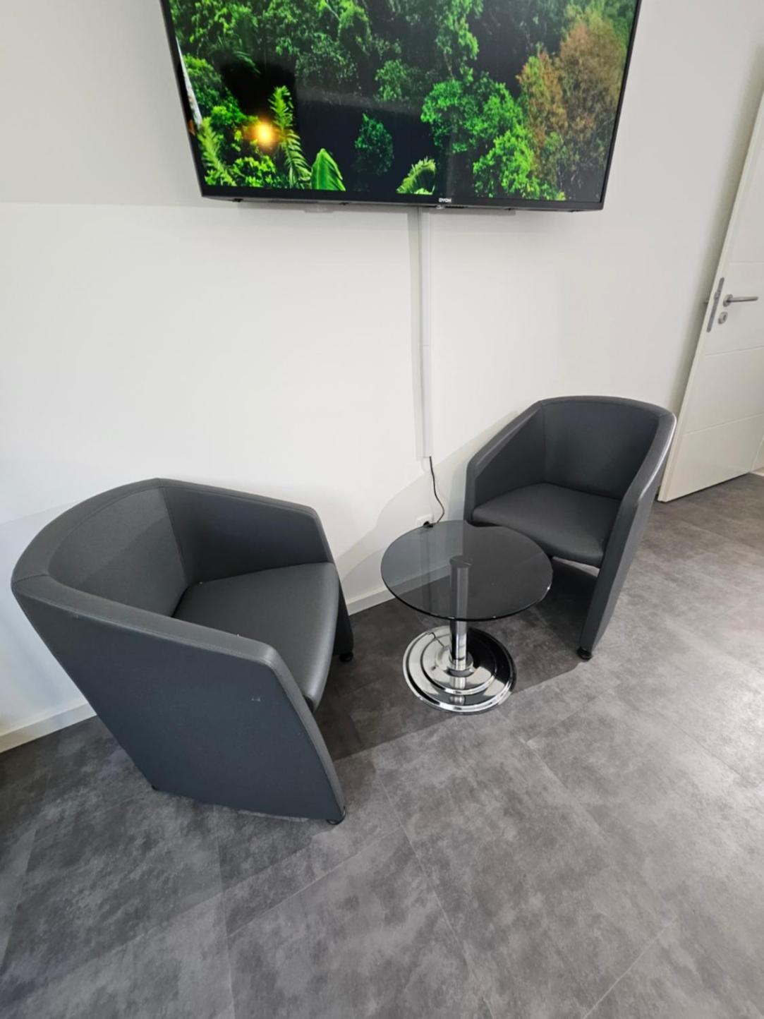 מוארס Modern Homes - Voll Ausgestatte Wohnung - Balkon - Hotelbetten - 4K Tv - Wlan מראה חיצוני תמונה